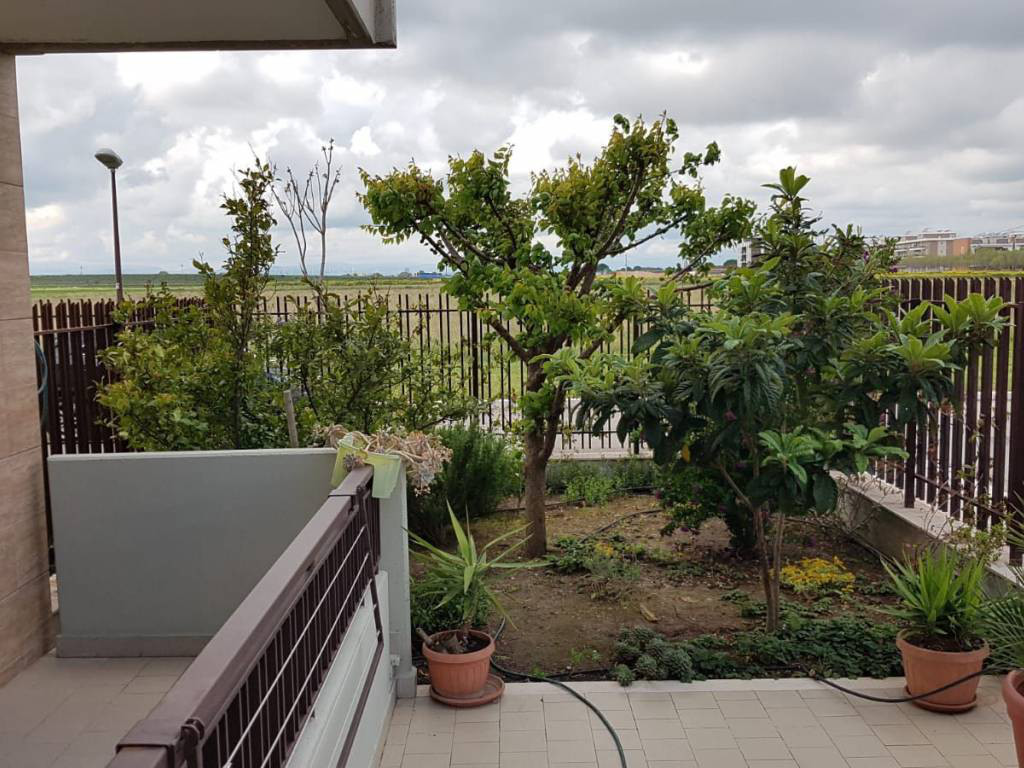 GIARDINO LATERALE