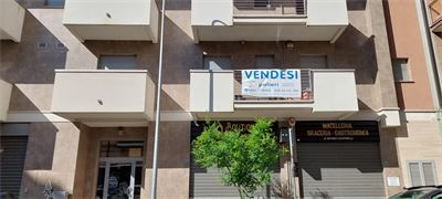 VENDITA 4 VANI + ACC.RI CON BOX- VIA MARIO PAGANO,39