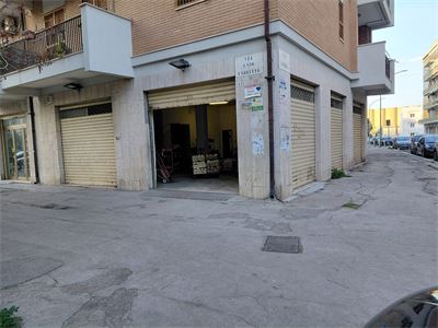 VENDITA LOCALE COMMERCIALE- VIA ENZO FIORITTO 39-41